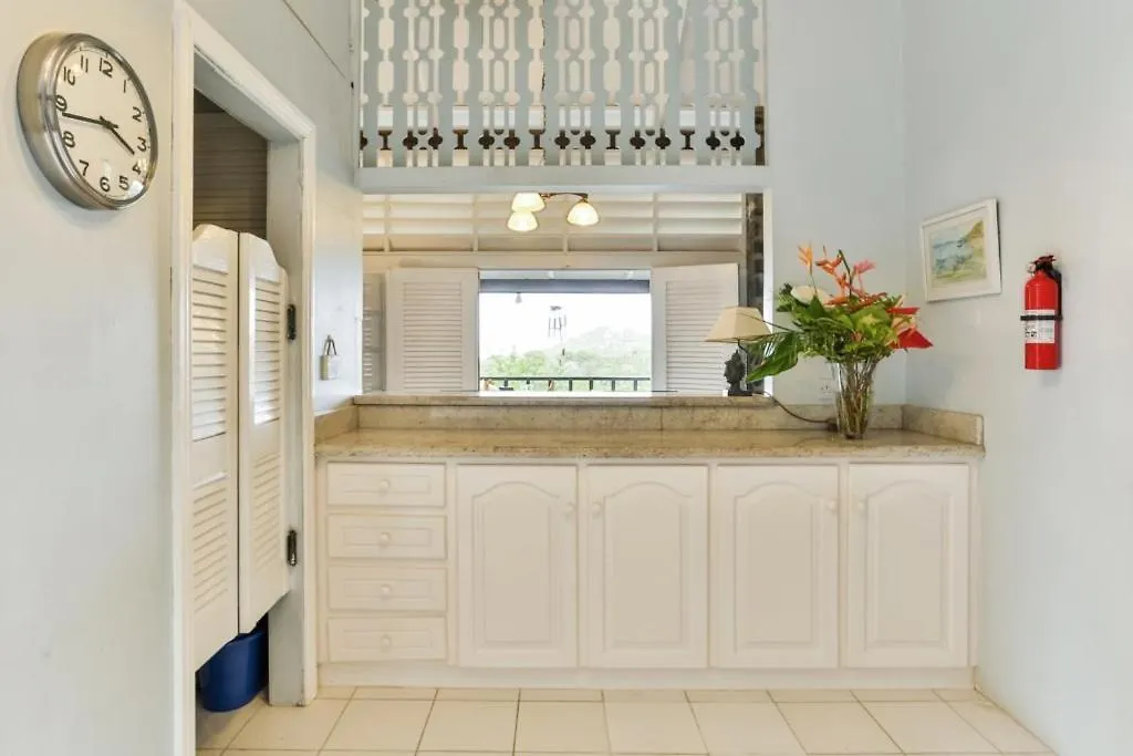 Overlooking The Golf Course - Villa D'Arcy Villa Cap Estate Saint Lucia