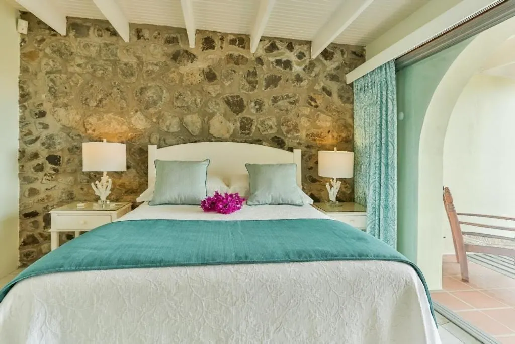 Overlooking The Golf Course - Villa D'Arcy Villa Cap Estate